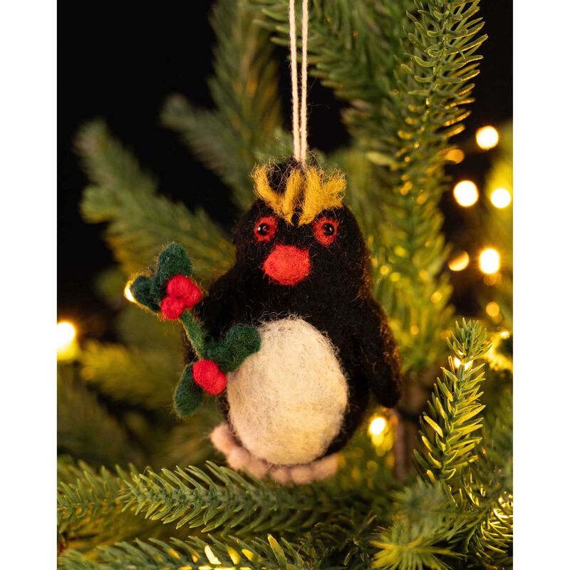 Amica Felt Rock Hopper Penguin With Holly Sprig 8cm image number 1